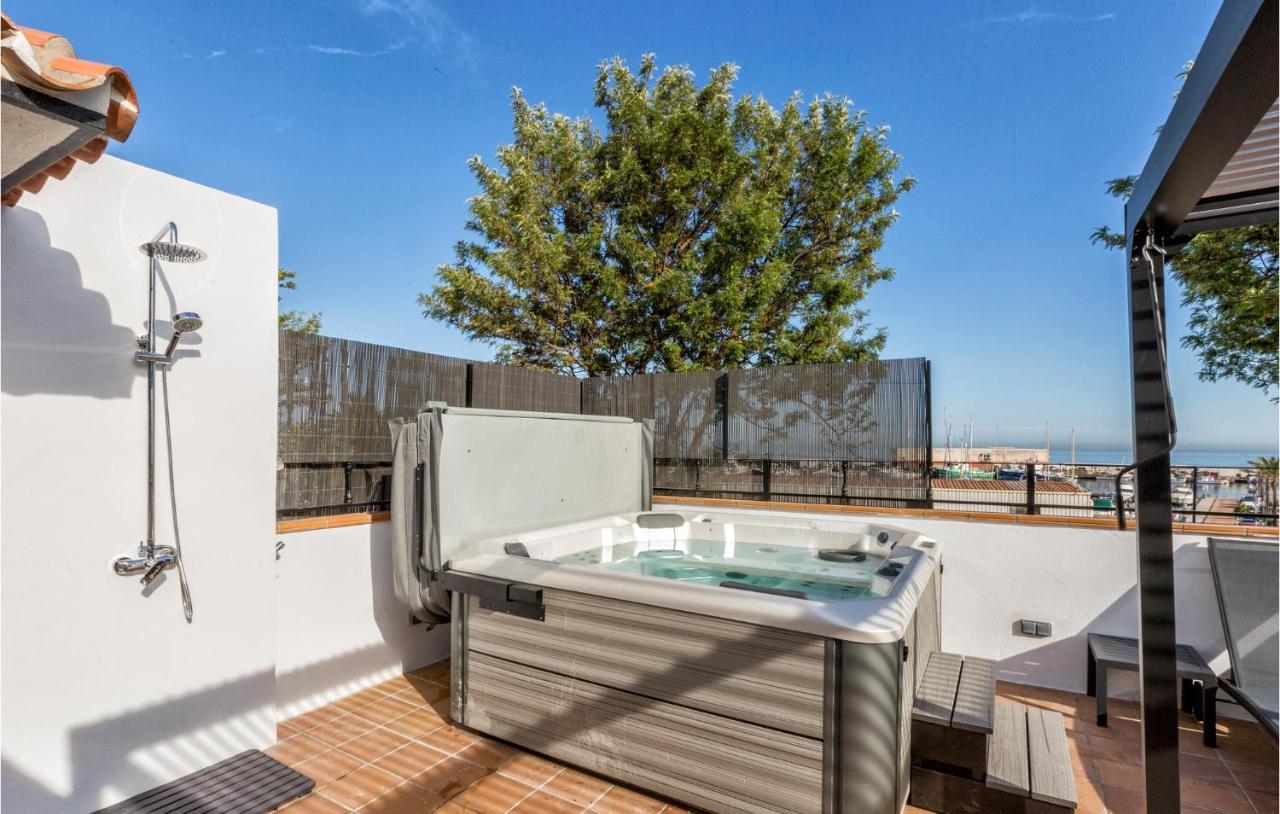 Gorgeous Home In Marbella With Kitchen Esterno foto